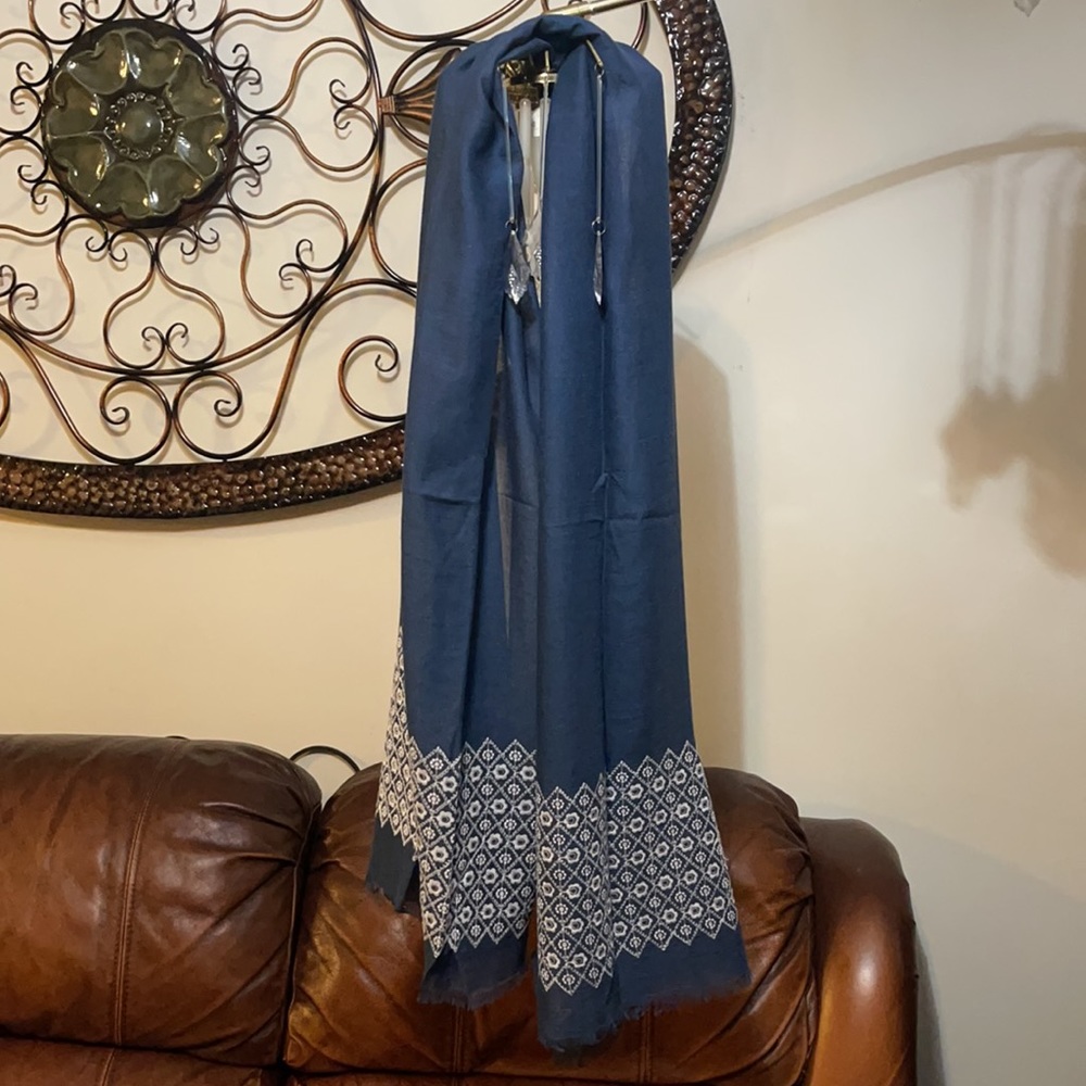 NWT Grace and Glory scarf